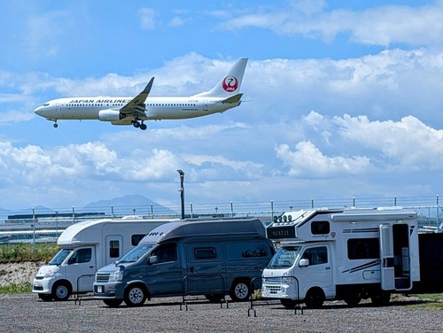 RVパーク 旅する車 新千歳空港BASE